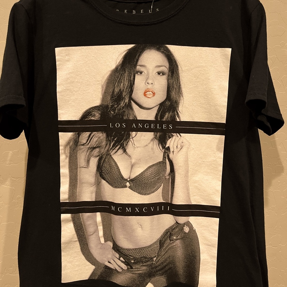 Rebels & Nomads graphic tee size Medium